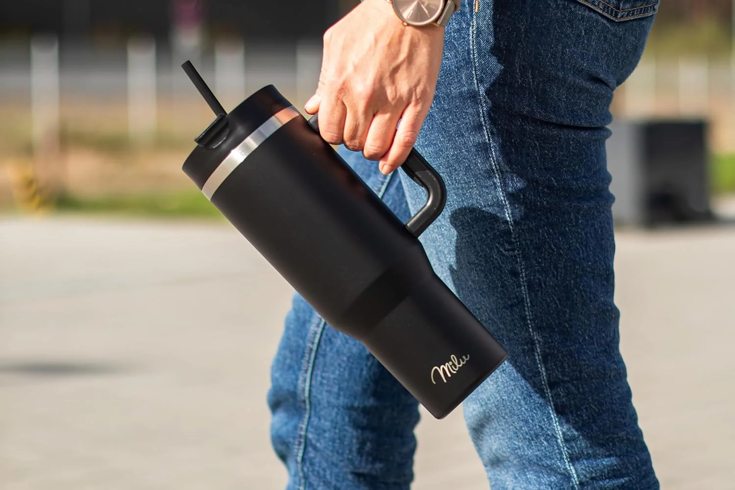 Outlet x Milu Thermobecher/Tumbler mit Strohhalm und Henkel (1200 ml/40 oz) - Image 7